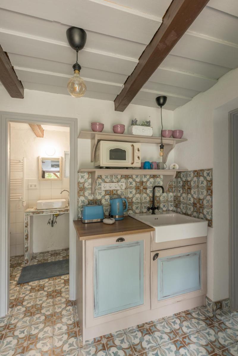 Lovely Cottage Home Velence Esterno foto
